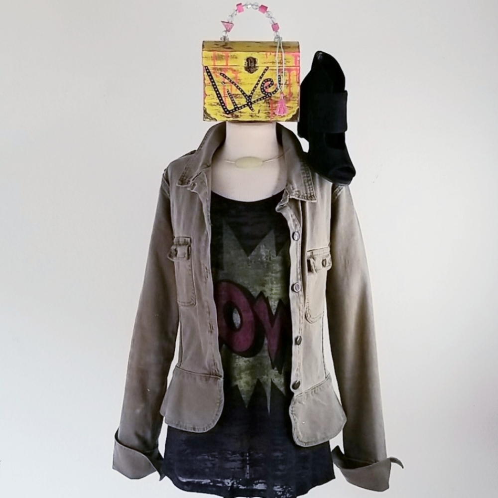 Stranded POW! ⚡ Top - Picture 7 of 8